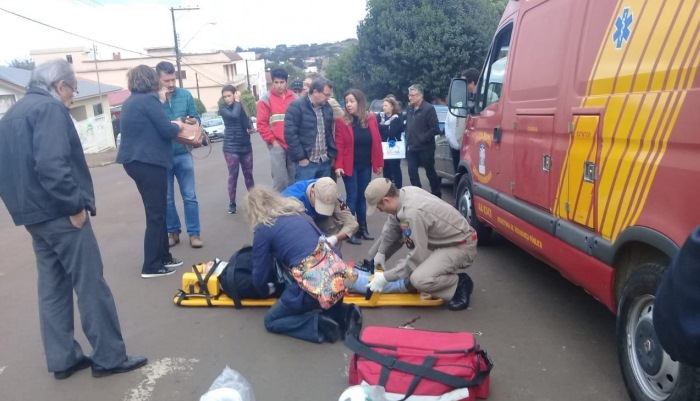 Laranjeiras - Mulher de 63 anos é atropelada no centro