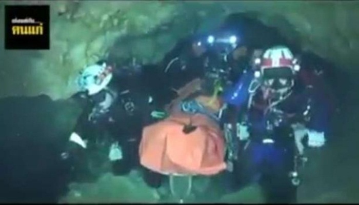 Mergulhadores iniciam terceiro dia de resgate em caverna na Tailândia