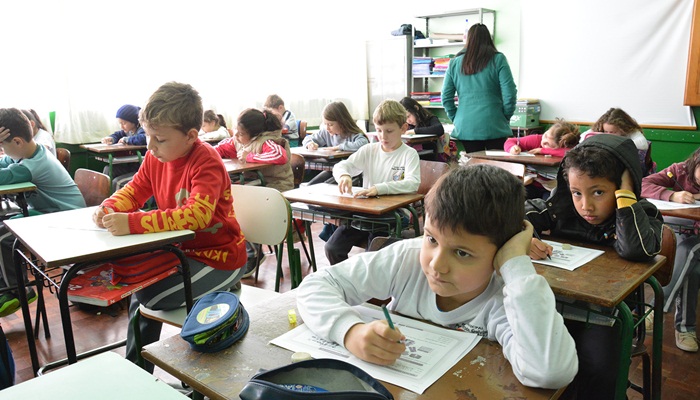 Laranjeiras - Escolas da rede municipal aplicam Avaliação Diagnóstica do Sistema Positivo