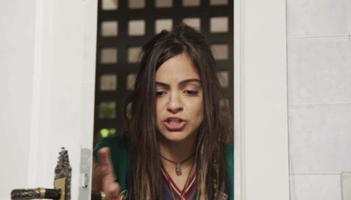 'Malhação': Amanda entra em pânico ao ver Janete inconsciente