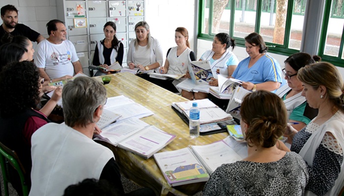 Laranjeiras - Professores participam de formação pedagógica antes do início do segundo semestre letivo