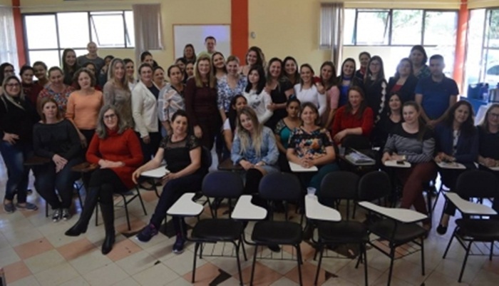 Porto Barreiro - Professores participam de Semana Pedagógica visando o reinício do ano letivo