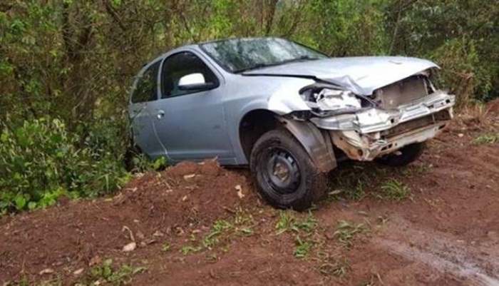 Engavetamento com quatro veículos deixa dois feridos na PR 180