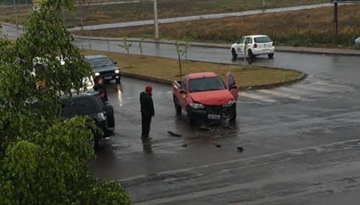 Laranjeiras - Cruzamento perigoso registra dois acidentes em menos de 24 horas