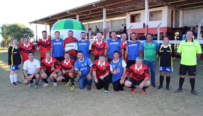 Rio Bonito - “Futebol Solidário” do Sicredi reúne 67 equipes e mobiliza mais de 600 pessoas em prol da APAE