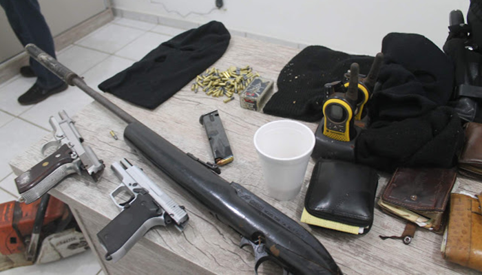 Quedas - Mega operação realiza prisões e apreende armas e drogas