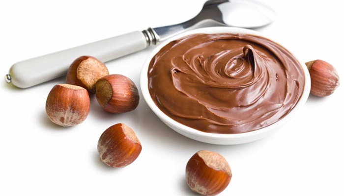Aprenda a fazer creme de avelã com chocolate saudável