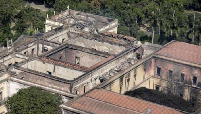 Uruguai se dispõe a ajudar na reconstrução do Museu Nacional do Rio