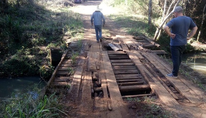 Rio Bonito - Prefeitura vai iniciar recuperação de pontes e bueiros nas novas linhas escolares nos acampamentos