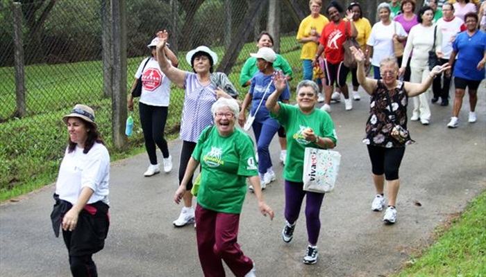 Pinhão - Assistência Social promove a Primeira Caminhada de valorização a pessoa idosa