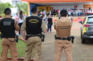 Laranjeiras - PM acompanha ato contra Bolsonaro no centro