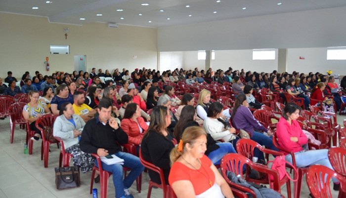 Pinhão - Aproximadamente 500 professores participaram da Formação oferecida pela Secretaria de Educação