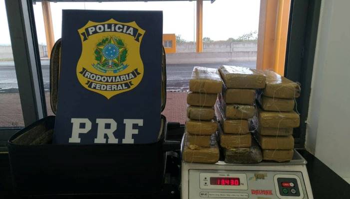 PRF apreende 13,4 kg de maconha na BR 277 em Cascavel