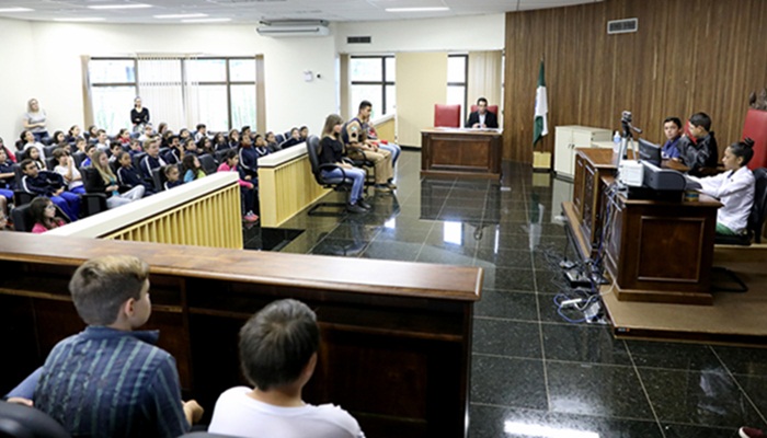 Laranjeiras - Prefeitura e Poder Judiciário estão desenvolvido o Projeto “Cidadania e Justiça também se aprenda na Escola”