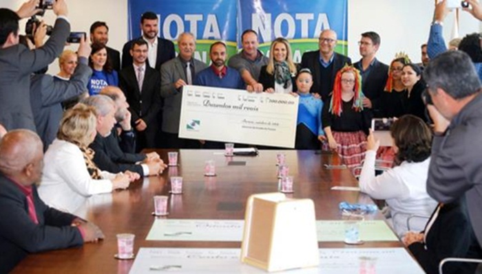 APAEs levam dois dos principais prêmios do Nota Paraná deste mês