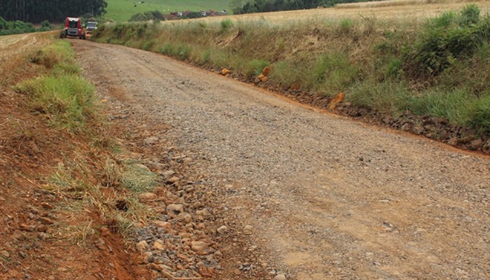 Porto Barreiro - Secretaria de Viação e Obras da Continuidade aos Trabalhos de Recuperação de Estradas