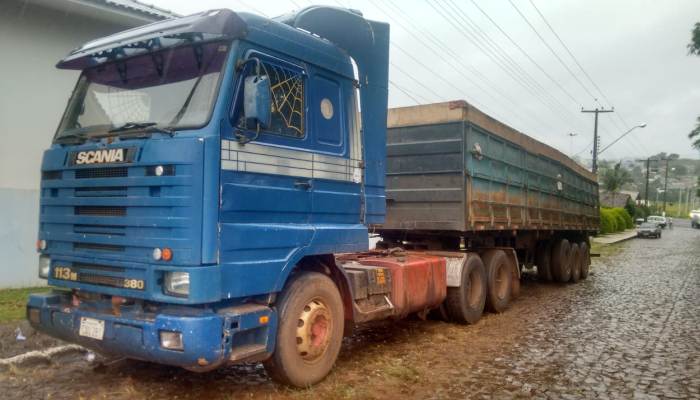 Laranjeiras - Carreta roubada é abandonada na estrada próximo a Toca do Leão