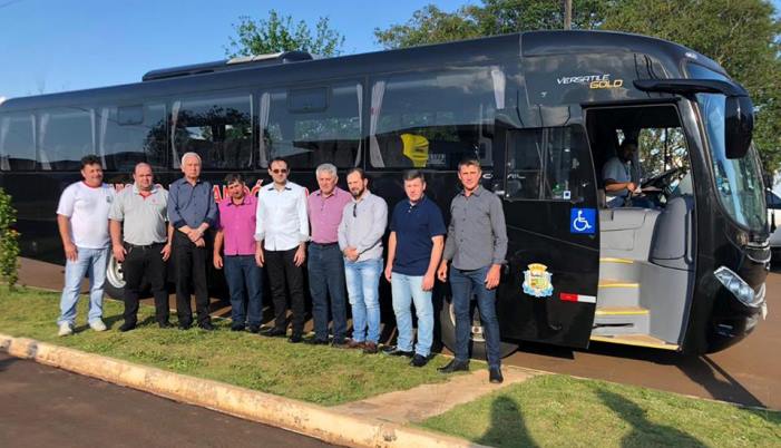 Candói - Secretaria de Saúde recebe novo ônibus