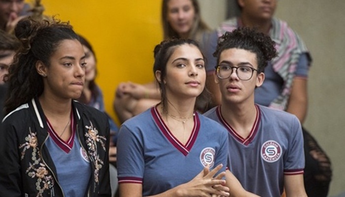 'Malhação': Pérola arma encontro entre Michael e Santiago