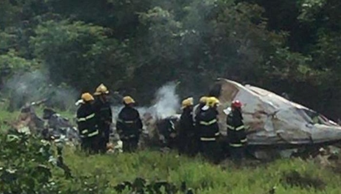 Avião explode em pouso e mata quatro pessoas em Minas Gerais
