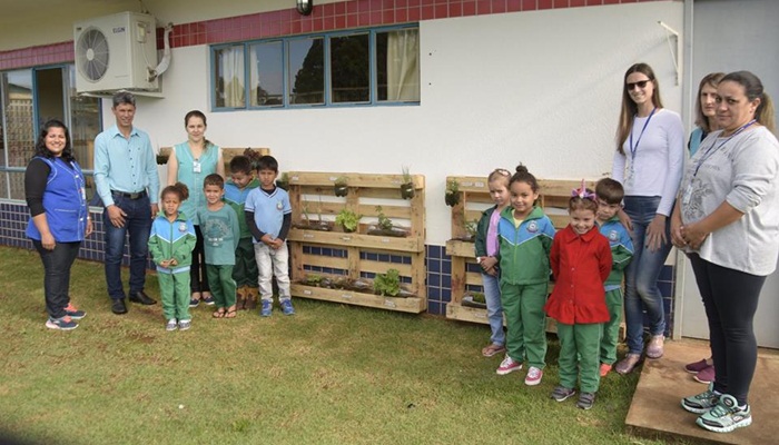 Catanduvas - CMEI realiza projeto Horta Sustentável