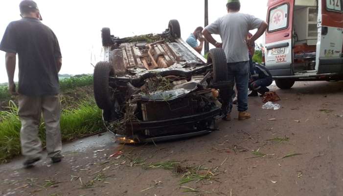 Quedas - Polícia Rodoviária Estadual atende acidente