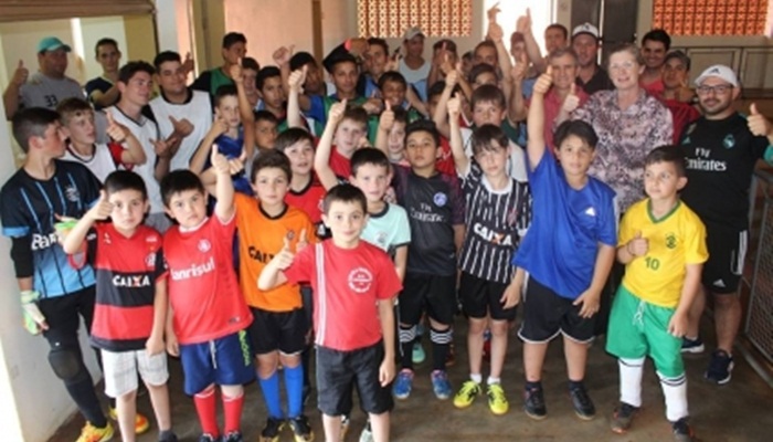 Porto Barreiro - Esporte realiza encerramento das atividades na Escolinha de Futsal