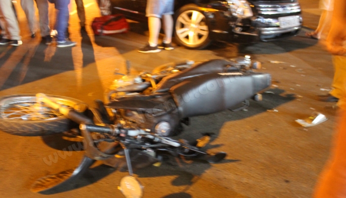 Laranjeiras - Motociclista fica ferido após acidente no centro. VEJA O VÍDEO