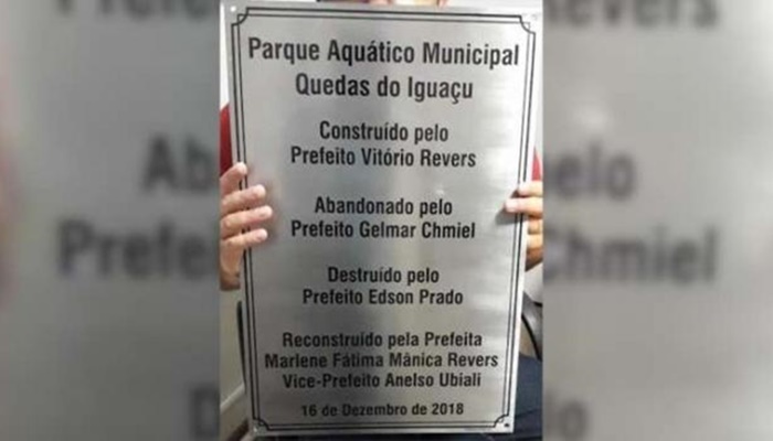 Quedas - Polêmica acaba. Justiça manda tirar placa da Prainha