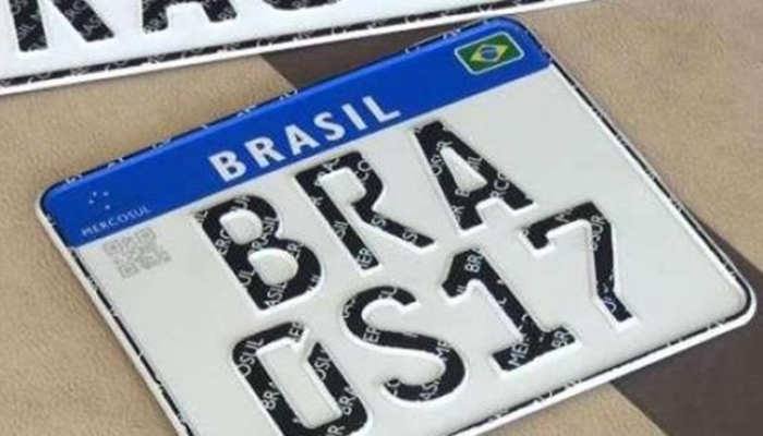 Contran adia implantação das placas do Mercosul no Brasil