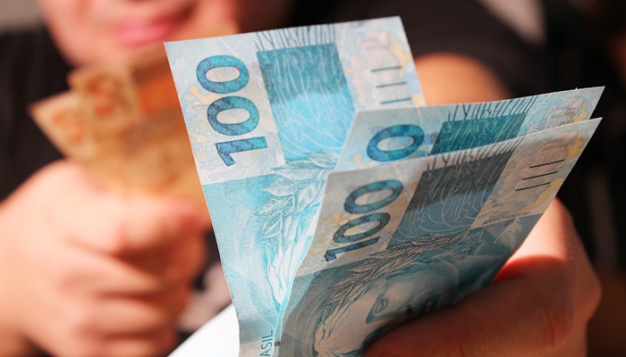 Paranaenses pagaram R$ 128 bilhões em impostos em 2018, diz ACP
