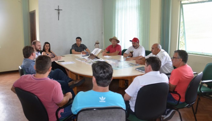 Pinhão - Prefeitura busca parcerias para participar da Taça Bronze de futsal