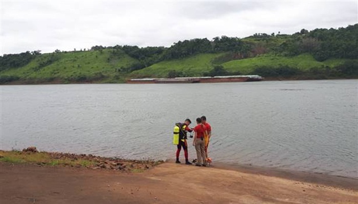 Criança se afoga no Rio Paraná enquanto brincava com amigos
