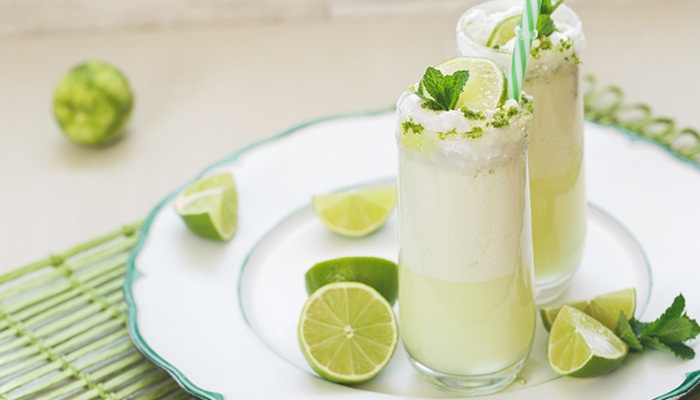 Limonada suíça: aprenda a preparar essa bebida refrescante e deliciosa