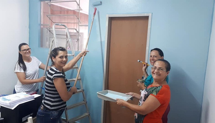 Campo Bonito - Servidoras da Assistência Social e CRAS realizam pinturas no prédio de atendimento