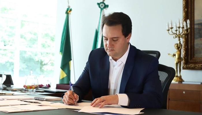 Ratinho Junior propõe o fim da aposentadoria de governadores