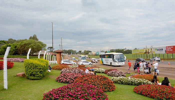 Laranjeiras - Prefeitura coloca seis ônibus para levar agricultores ao Show Rural