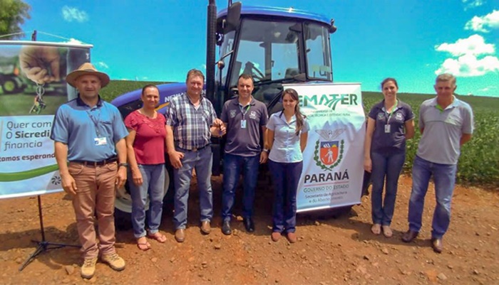 Virmond - Agricultores de Virmond recebem tratores do programa Trator Solidário