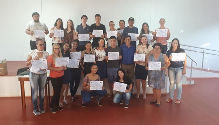 Campo Bonito - Alunos do Curso Bom Negócio Paraná recebem certificados