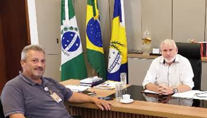 Guaraniaçu - Prefeito recebe gerente da COPEL e cobra melhora na qualidade do fornecimento de Energia Elétrica