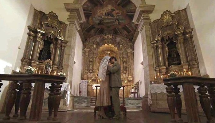'Espelho da Vida': Julia e Danilo se casam!