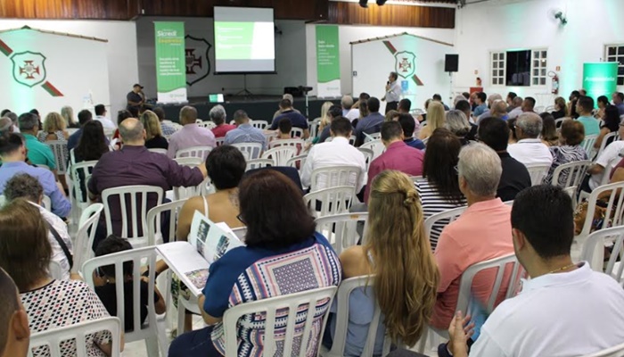 Sicredi realiza assembleia com associados de Santos