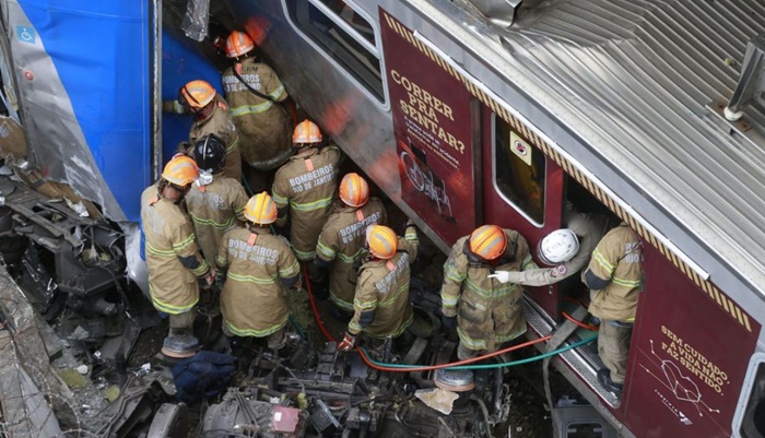 Colisão de trens deixa pelo menos nove feridos no RJ