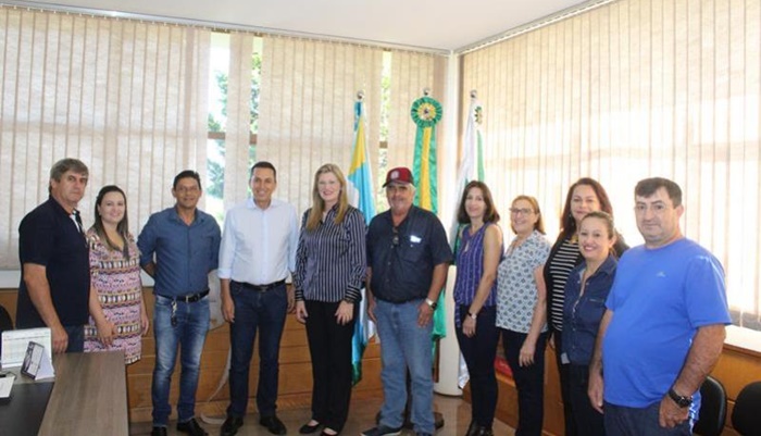 Porto Barreiro - Deputado Reichembach realiza entrega oficial de ambulância 0KM para o município