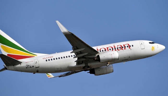Avião com 157 pessoas a bordo cai perto da capital da Etiópia