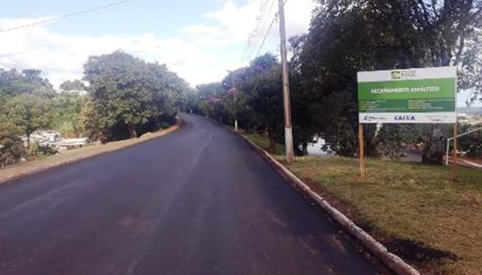 Guaraniaçu - Bairro Jardim Real recebe serviços de Revitalização na sua via principal