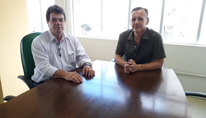 Rio Bonito - Prefeito Ademir Fagundes esteve no Incra em Curitiba e anuncia doação de veículos para o município