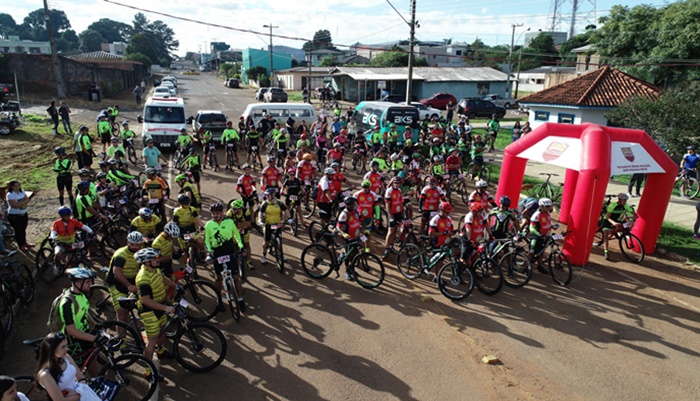 Pinhão - Cicloturismo reuniu 160 ciclistas no desafio da Volta Grande
