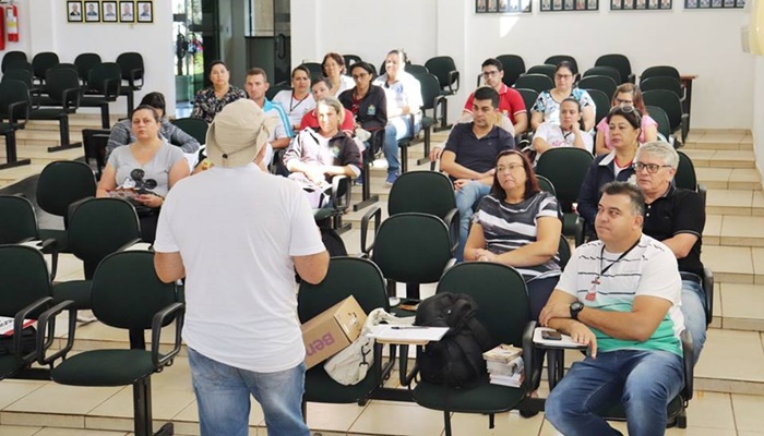 Candói - Município recebe palestra sobre Mal de Chagas