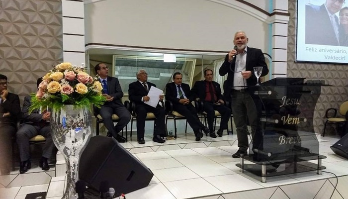 Guaraniaçu - Prefeito Osmário participa de Culto na Igreja Assembléia de Deus